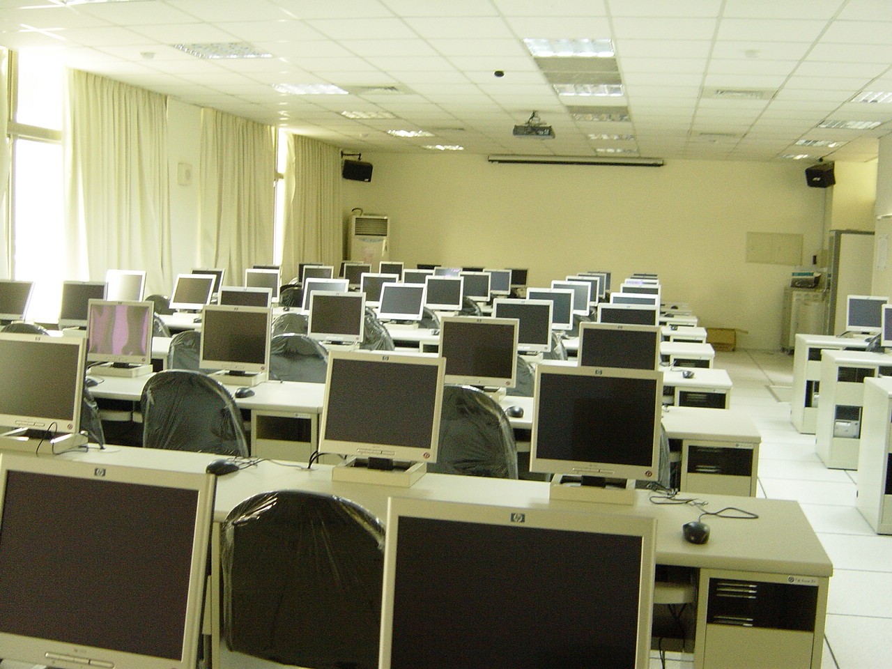 企業系統應用專業教室